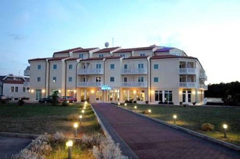Hotel Arcus Residence Медулин Екстер'єр фото