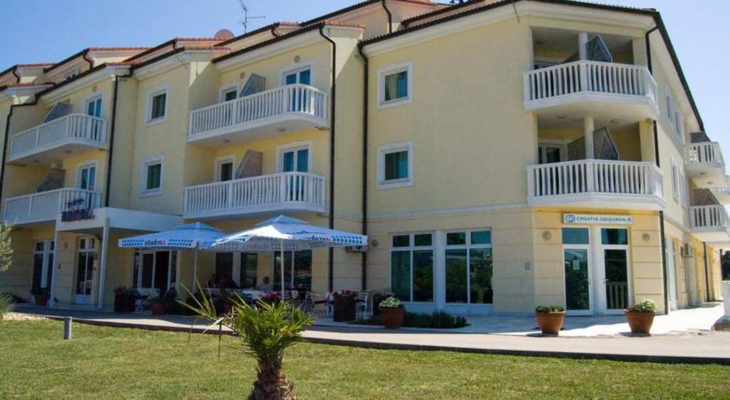 Hotel Arcus Residence Медулин Екстер'єр фото