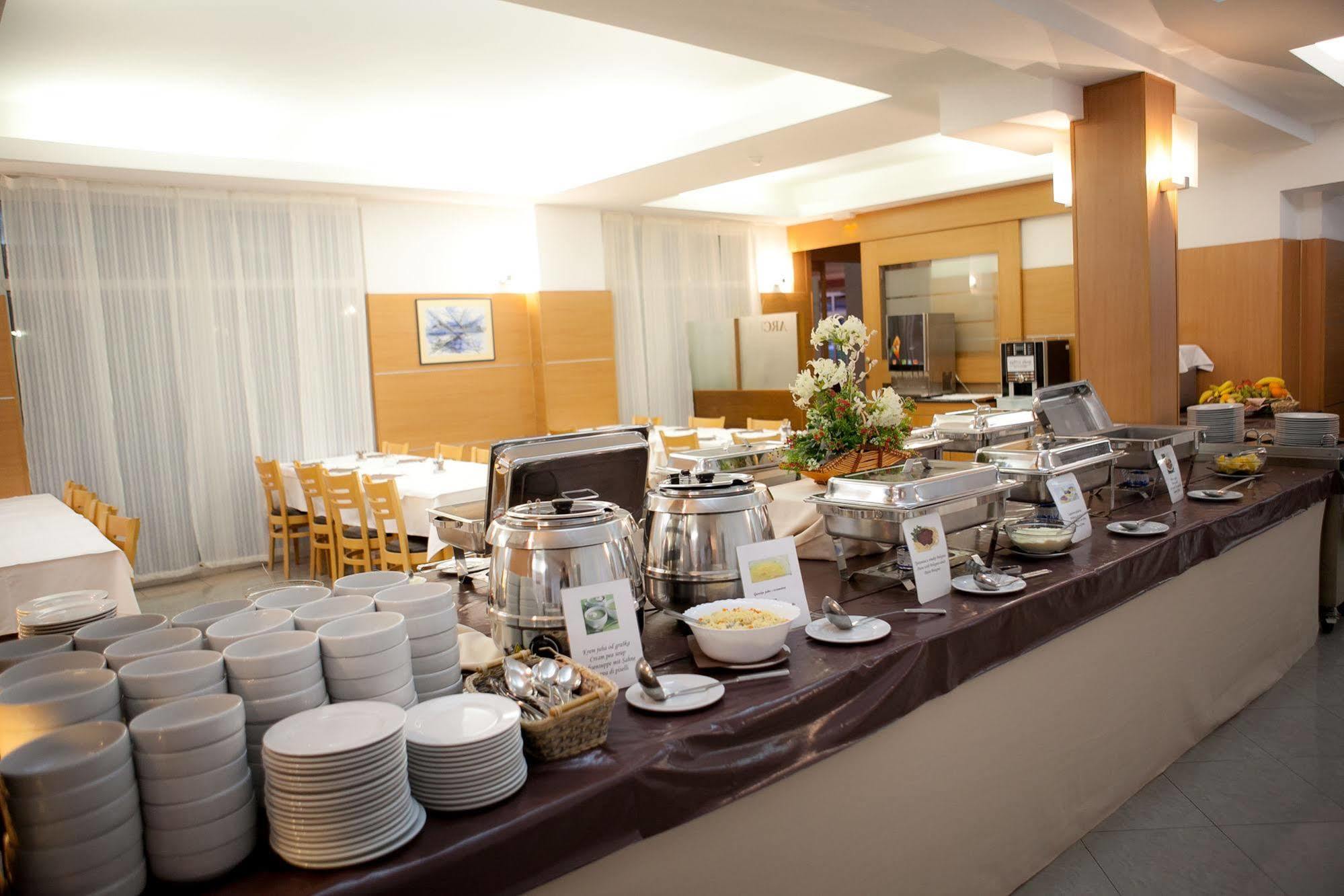Hotel Arcus Residence Медулин Екстер'єр фото